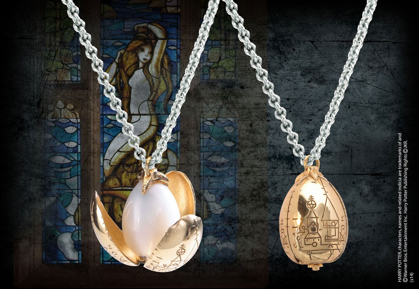Collar Huevo de Oro con expositor - Noble Collection 1 Collar Huevo de Oro con expositor - Noble Collection